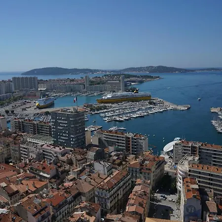 Apartment T4, Proche Port / *
